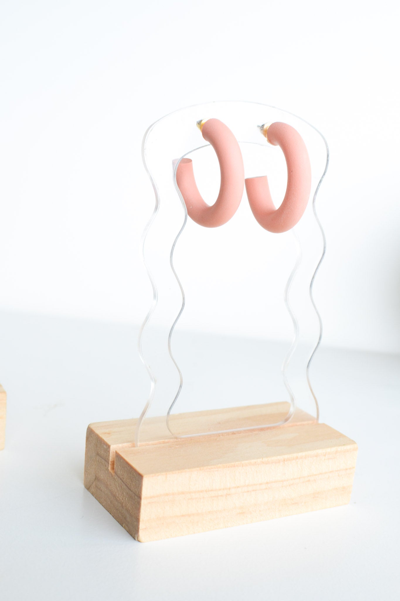 The Medium Hoop | Flamingo