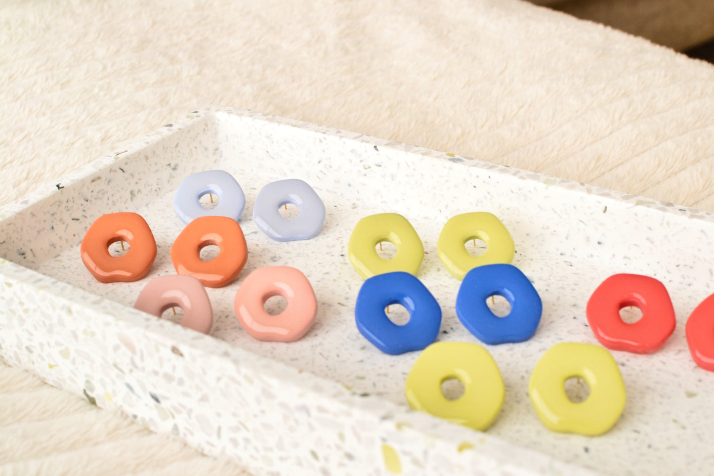 Glossy Oversized Studs | Scarlet