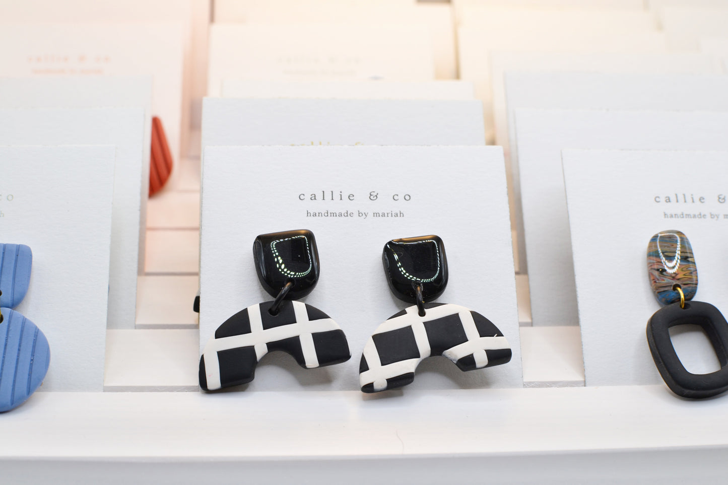 B&W Collection | Statement Arches in Grid Pattern