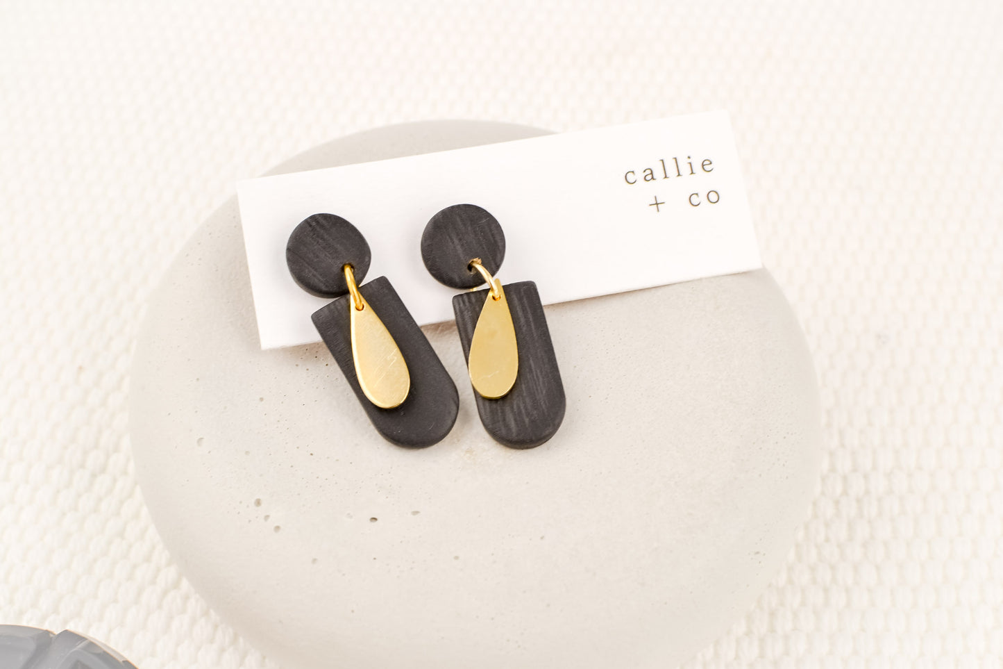 textured black + gold dangles | modern holiday collection