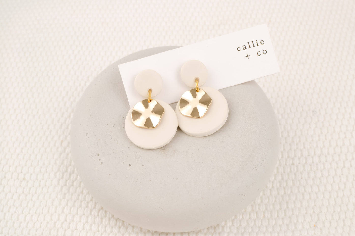 gold + white modern dangles | modern holiday collection