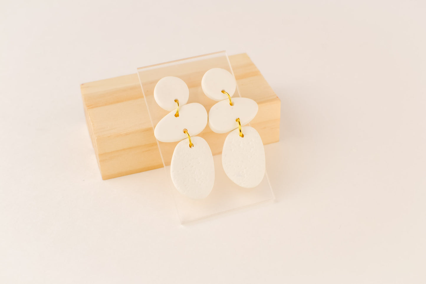 Abstract Dangles | Textured White