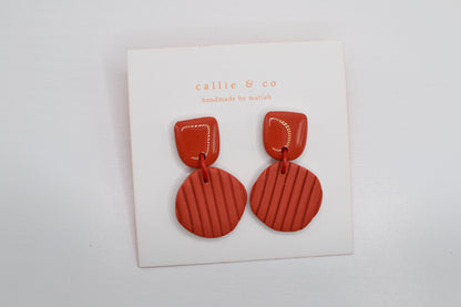 the red collection | shiny ribbed statement earrings