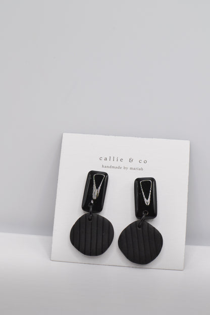 B&W Collection | Rectangular textured dangles