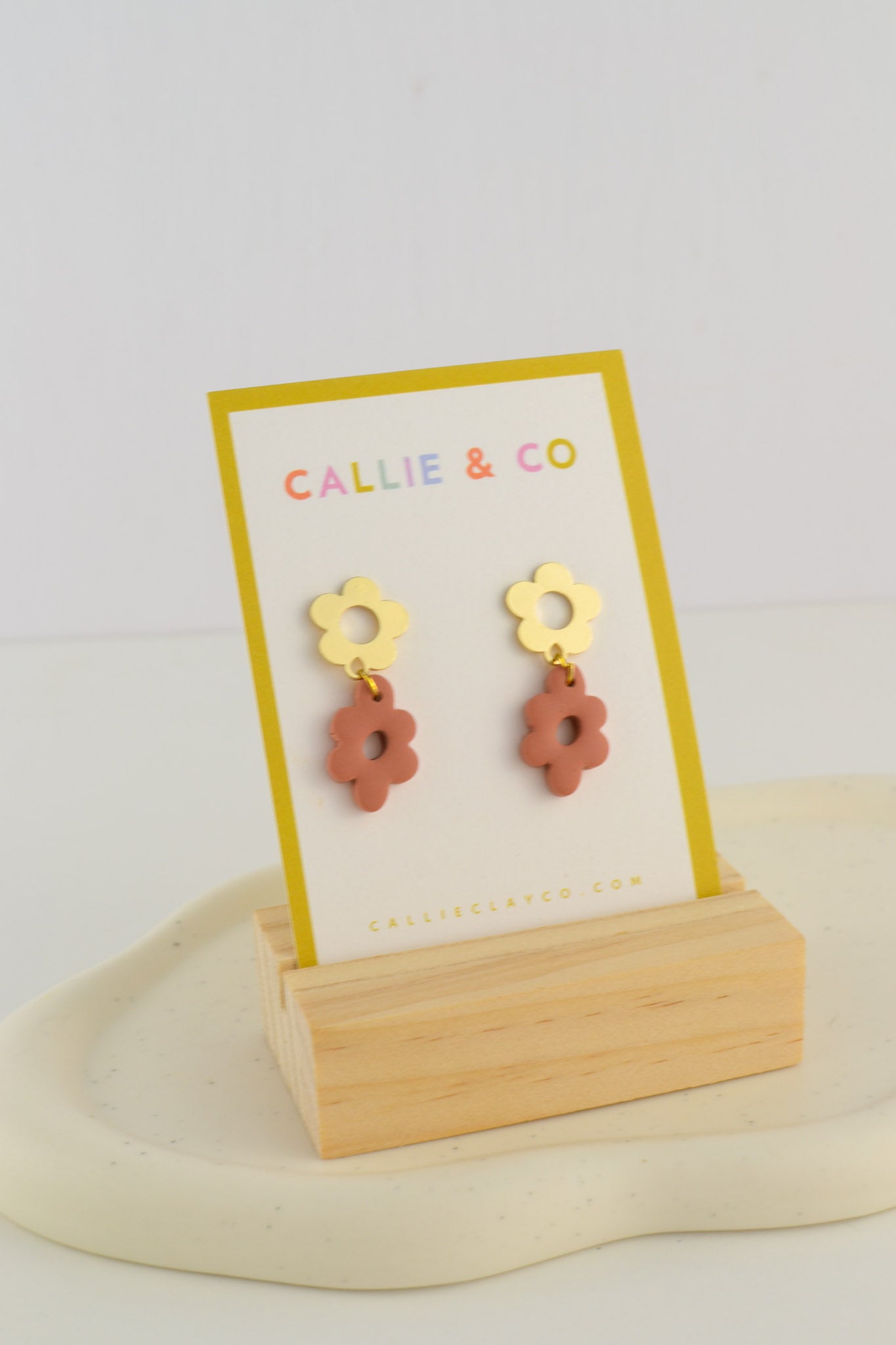 Daisy Dangles | Terracotta